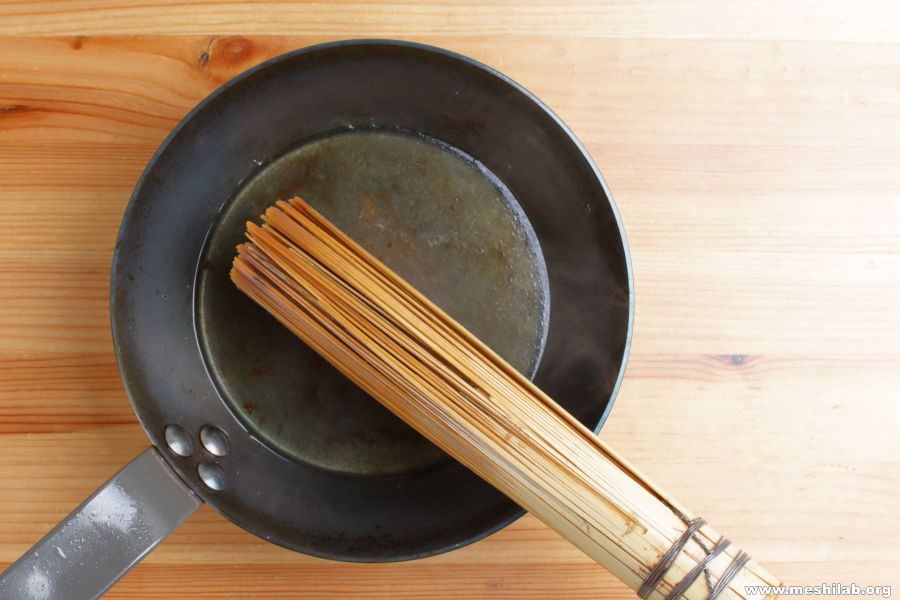 竹ささらの使い始めは？ 鉄フライパンや中華鍋におすすめのブラシ